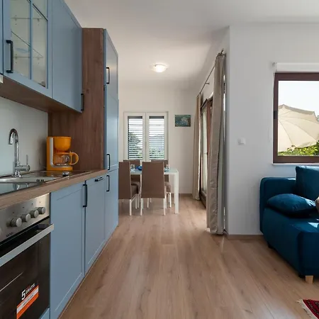 Apartment East *