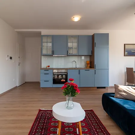 East Apartment *