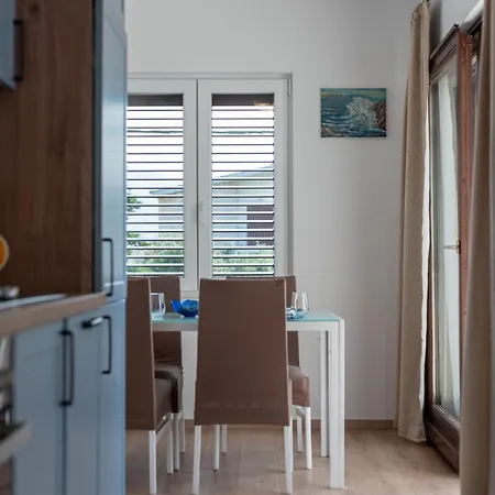Apartament East